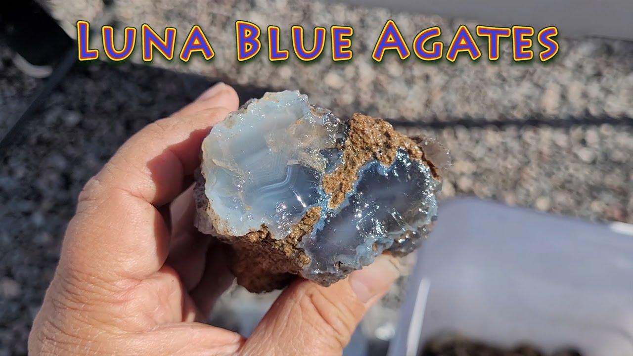 Luna Blue Agates