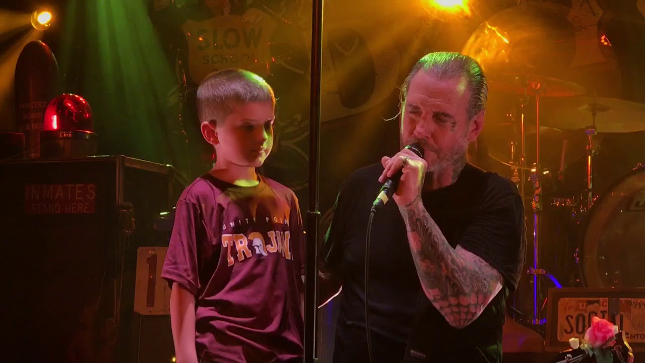 Social Distortion Blowing Roof Off Of Pop’s With “Ring Of Fire”