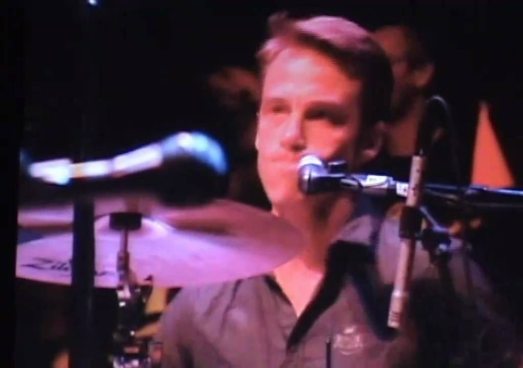 Pearl Jam - Gone (Bridge School '06) HD
