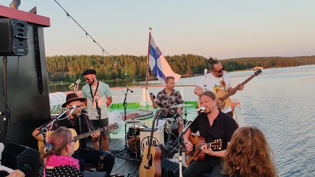 Von Hertzen Brothers acoustic - Dreamworld - Live @ M/S Rhea - (Risteily2) - Jyv&auml;skyl&auml; - 8.8.2024