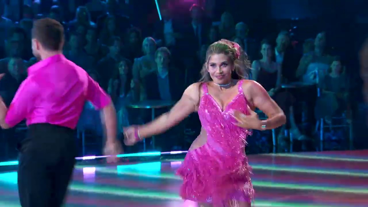 Danielle Fishel&rsquo;s One-Hit Wonders Night Cha Cha | Dancing with the Stars