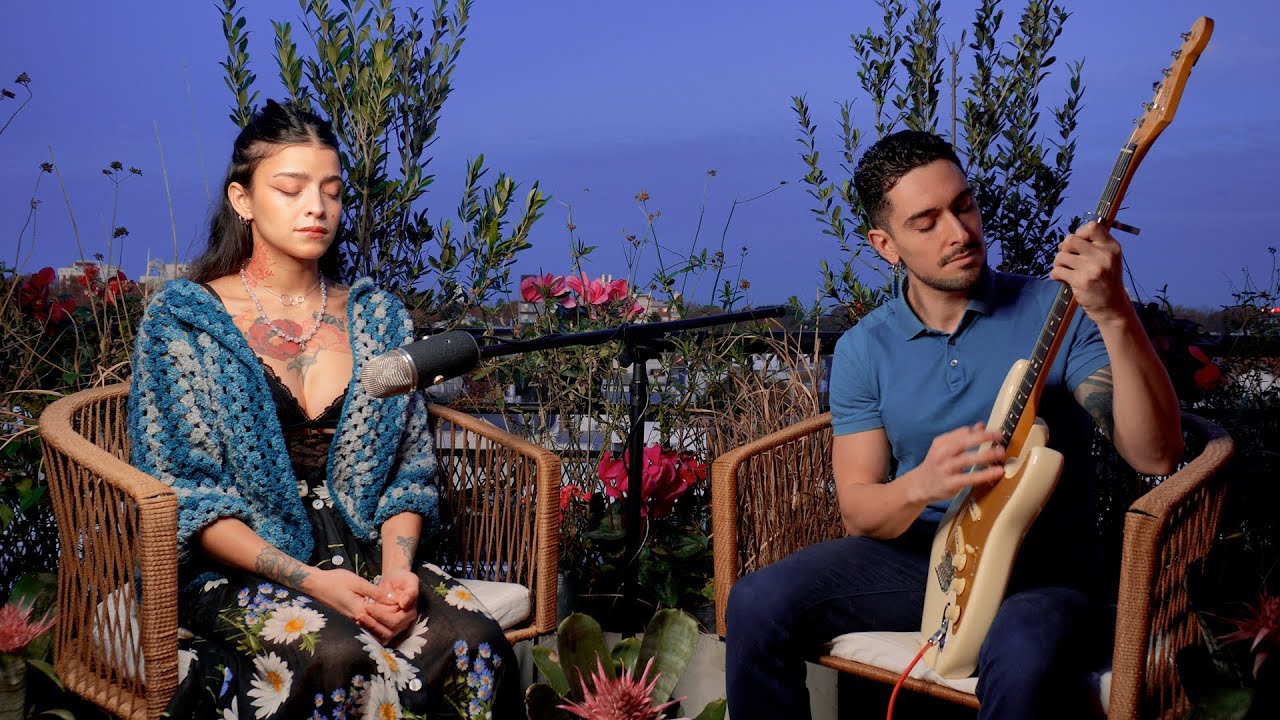 Hasta La Raíz - Natalia Lafourcade | Cantamos en mi terraza