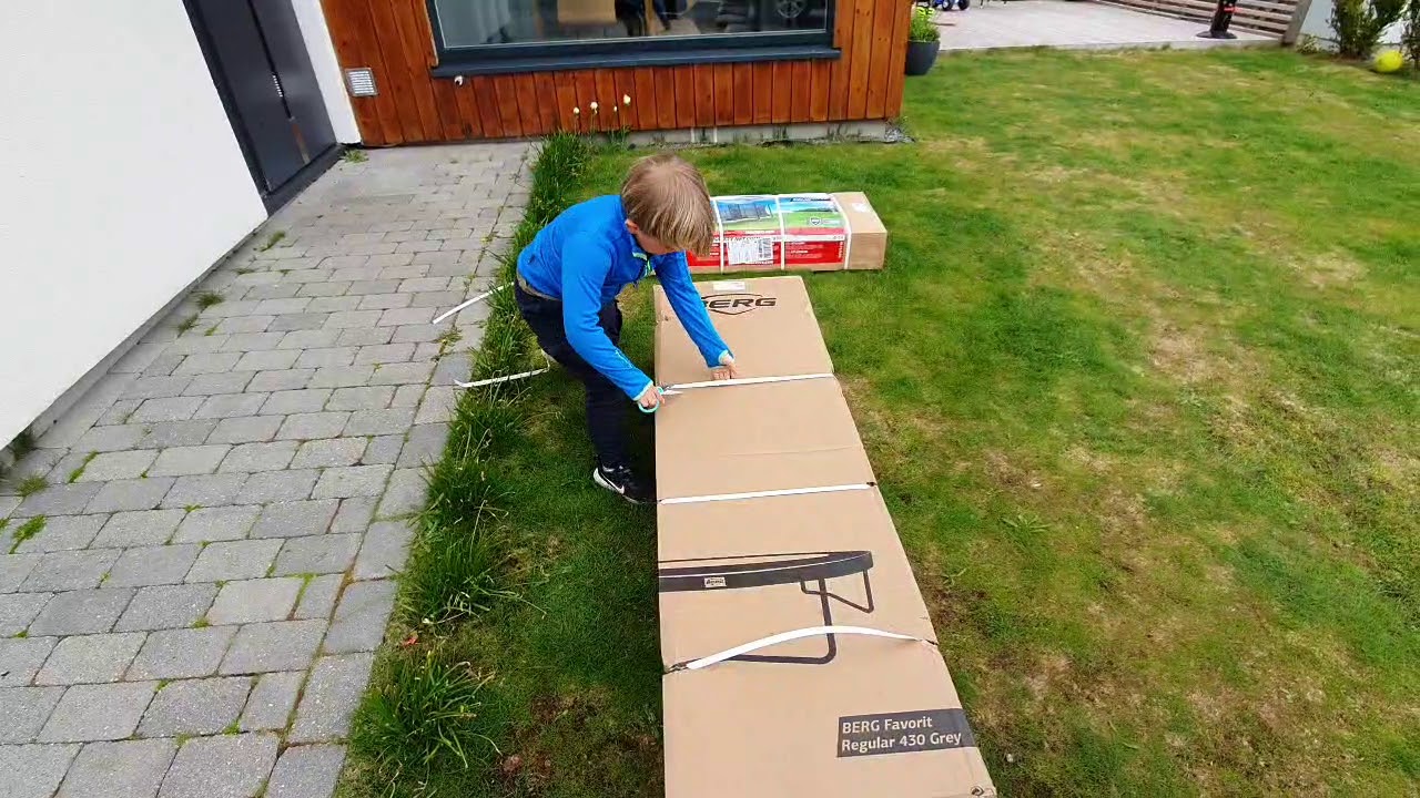 BERG Trampoline Favorit 430 2020 Assembly and testing