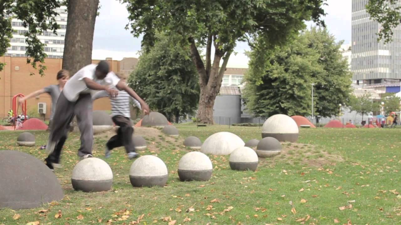 Azonto in London  Part 2  (OFFICIAL) 