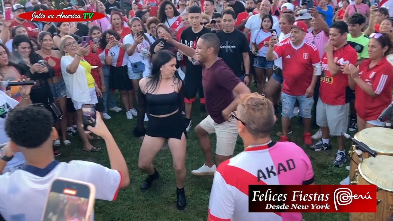 FIESTA PERUANA DESDE EL PARQUE DE FLUSHING EN QUEENS NEW YORK