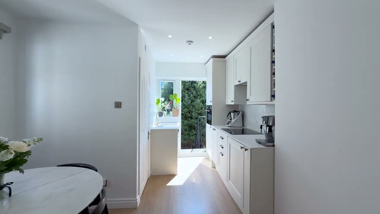 eddisonwhite, Dinton Road, Colliers Wood, London SW19