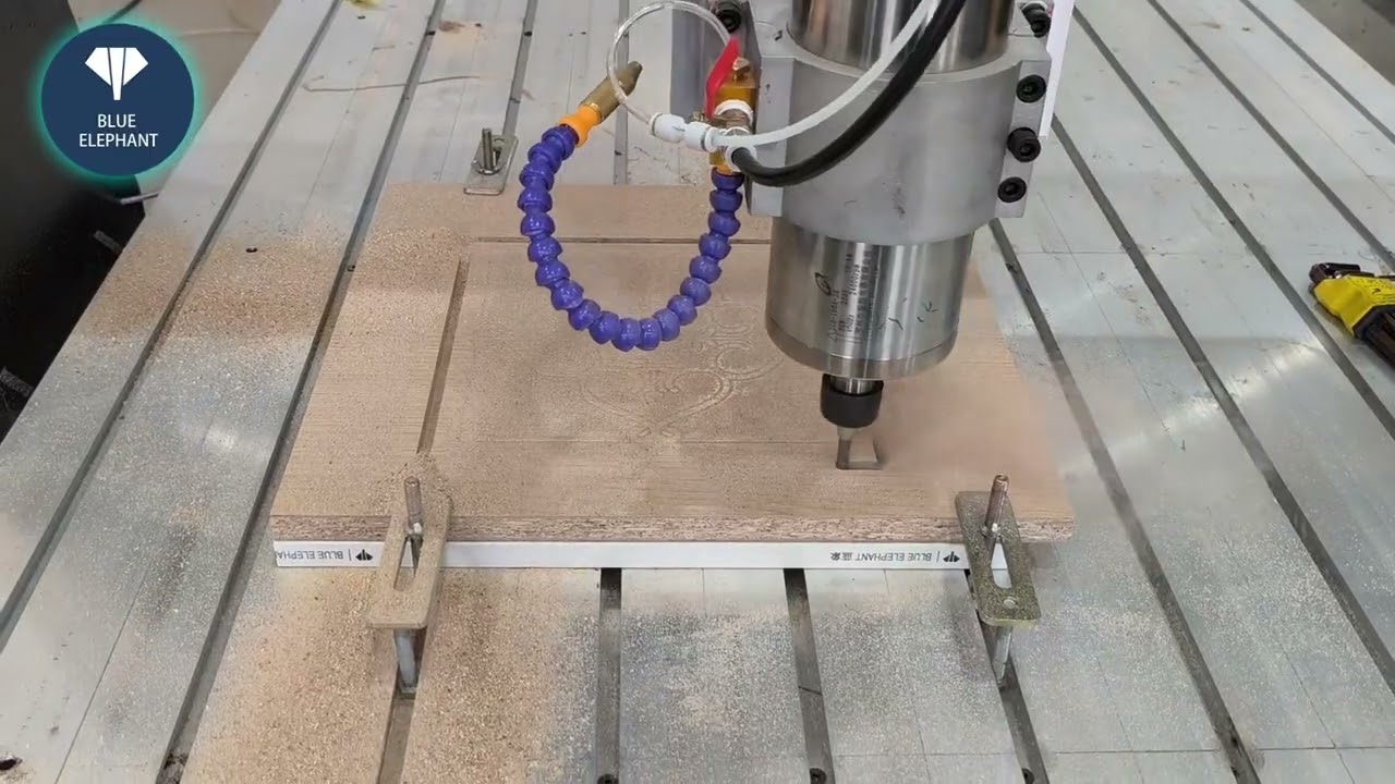 Blue Elephant 1014 cnc router machine test video for Argentine customer SD251140