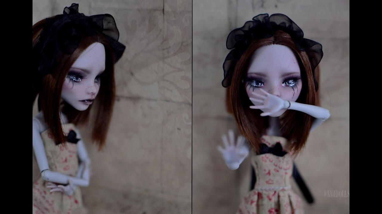 Crying Girl - REPAINTING a Monster High doll - Ghoulia Yelps