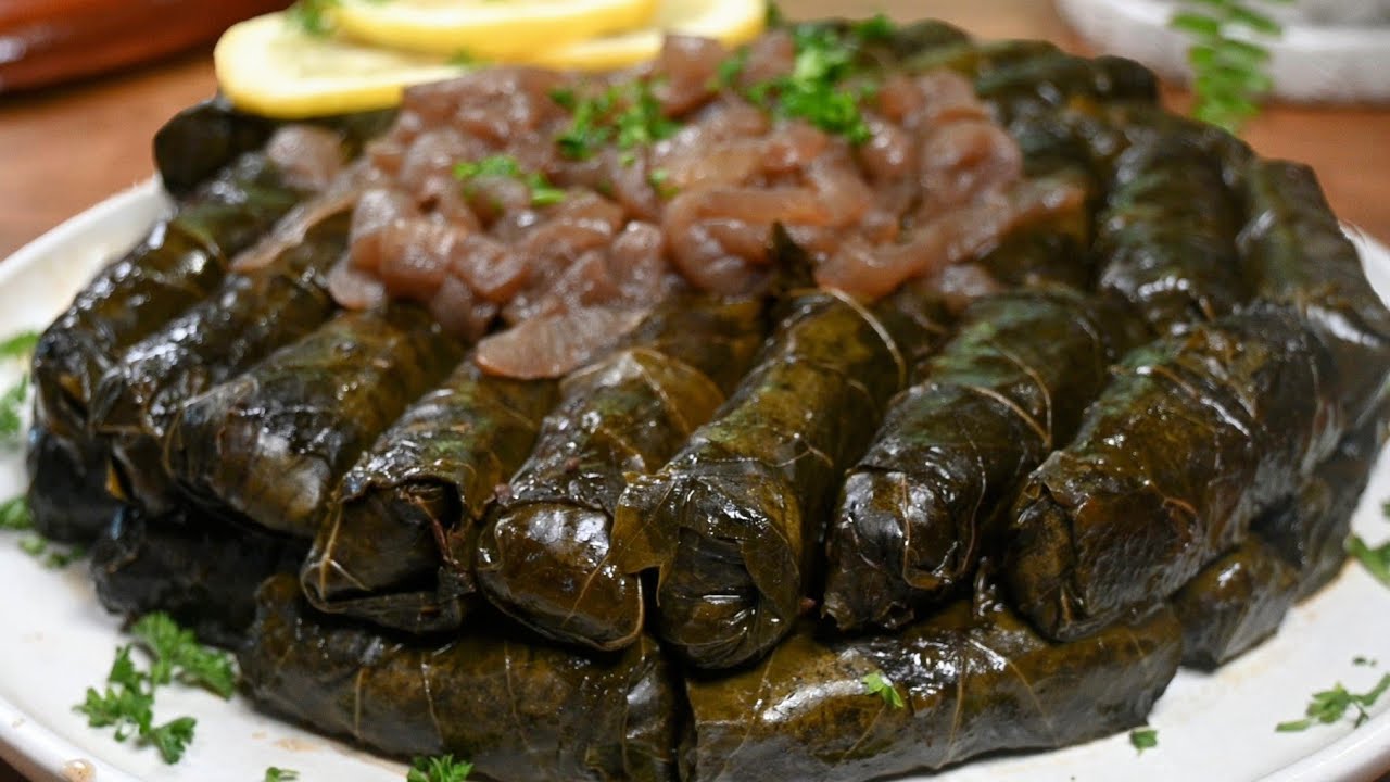 Самый вкусный рецепт из виноградных листьев, объясненный простым способом!