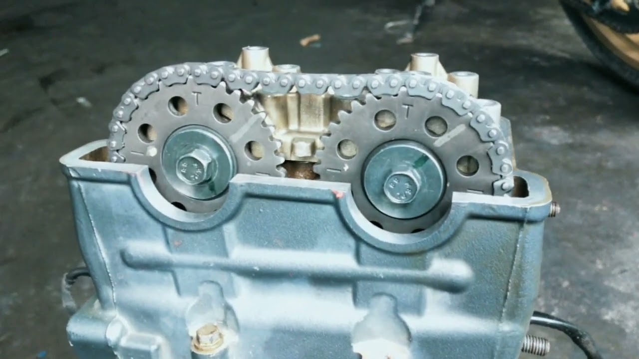 KTM Duke 200 timing chain fit kese kare #ktm#duke #bike #bikerider #engine #timingchainfitkesekare
