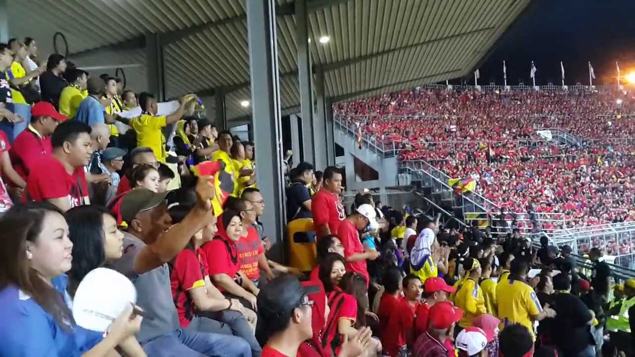 UlaTanaH : O ale ale Tok Gajahku Sarawak Pahang Stadium Negeri 26/10/2013 Chanting Together