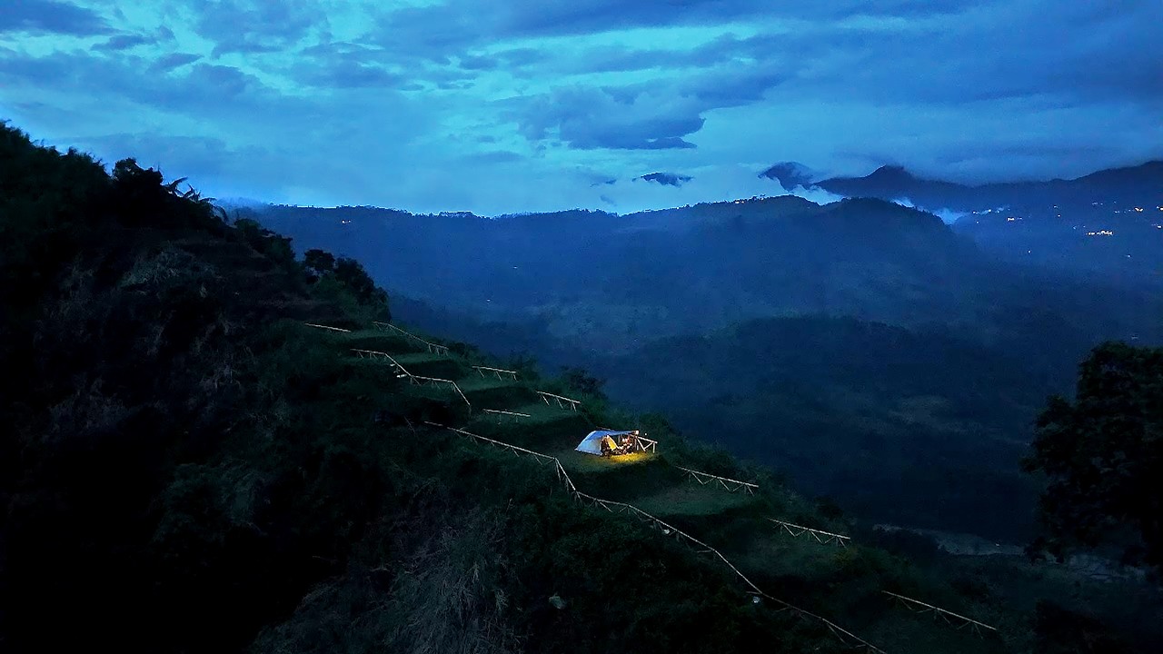 CAMPING BERDUA DI GUNUNG YANG DAMAI JADI TEMPAT MEDITASI YANG SEMPURNA