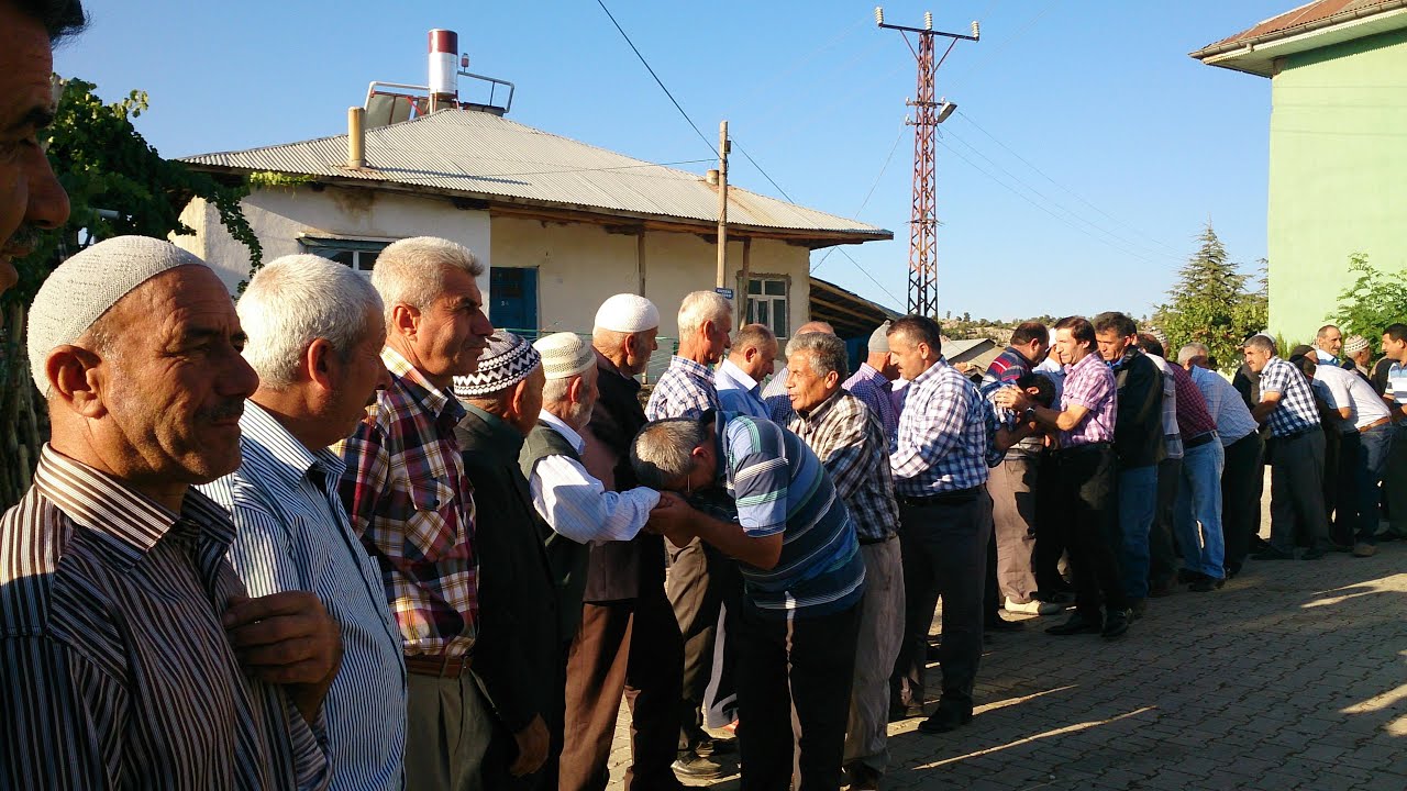 KONYA BOZKIR SÖĞÜT . KÖYDE BAYRAMLAŞMA ANILALRDAN KALANLAR.
