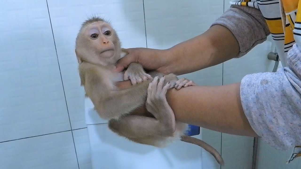 Adorable Valen Hugging Mom's Hands And Take A Bath