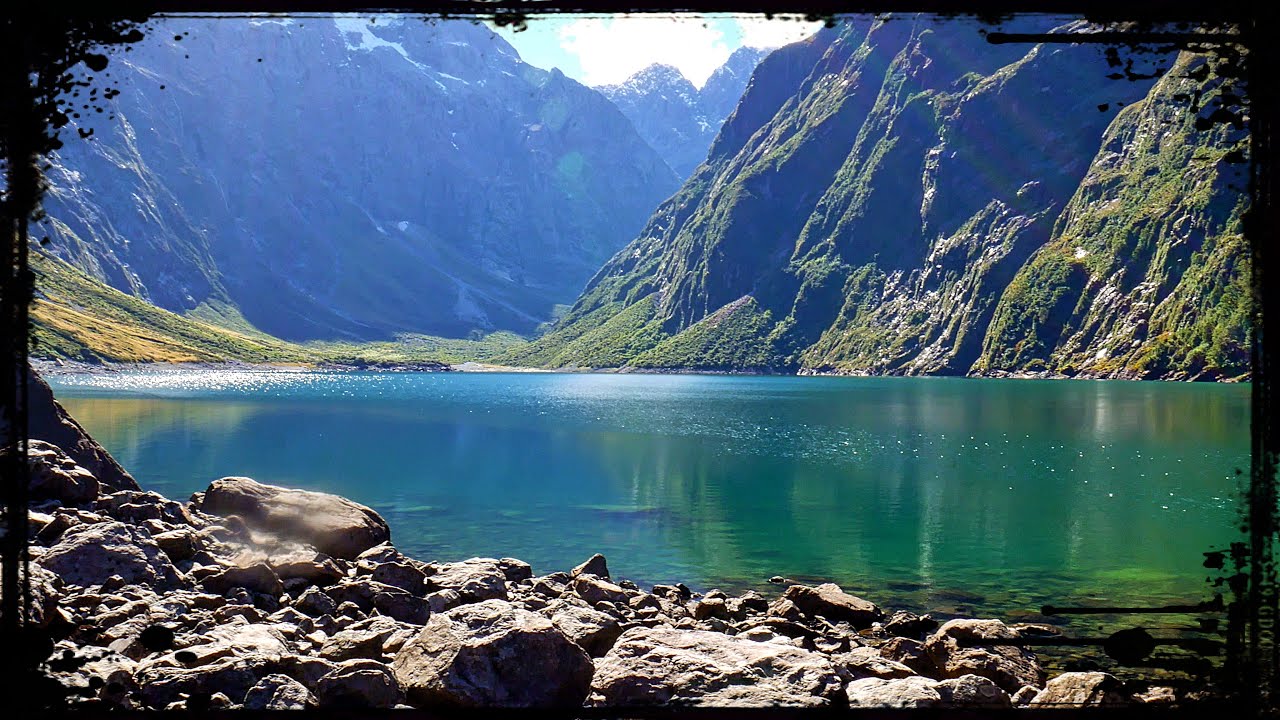 New Zealand's LOVELY Lake Marian 🇳🇿 FANTASTIC Fiordland National Park