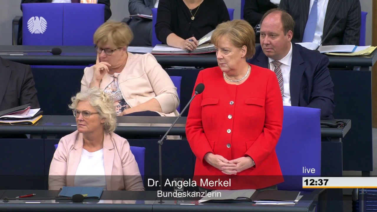 Bundestag: Befragung der Bundesregierung mit Kanzlerin Merkel