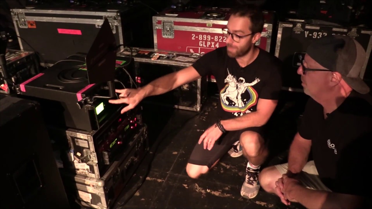 Radial Backstage with Simple Plan