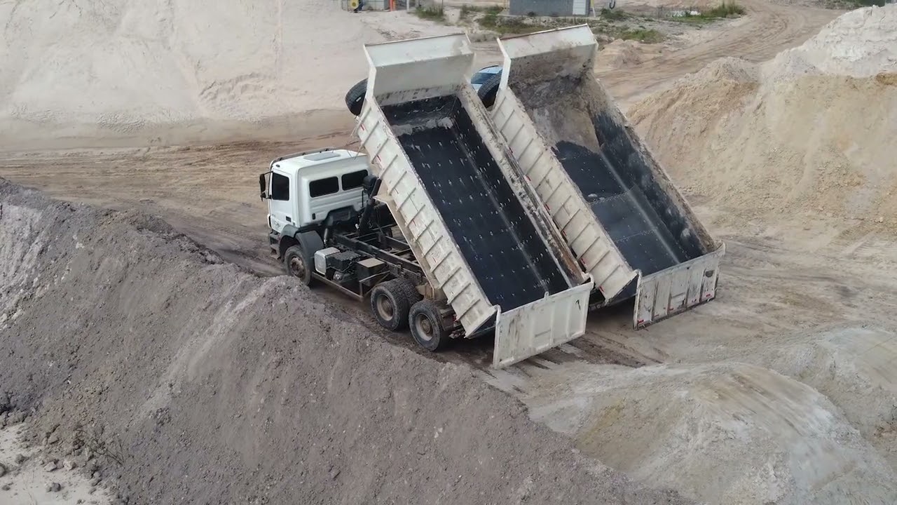 Revestimento em Caçamba de Caminhão Basculante.