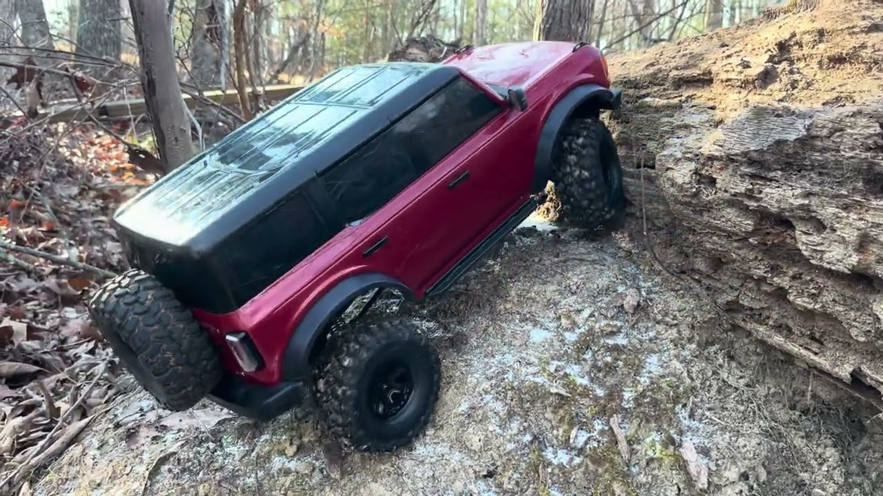RC 21 Bronco put to the test  on 4x4 adventure trailing ,rock crawling ,ice, road 