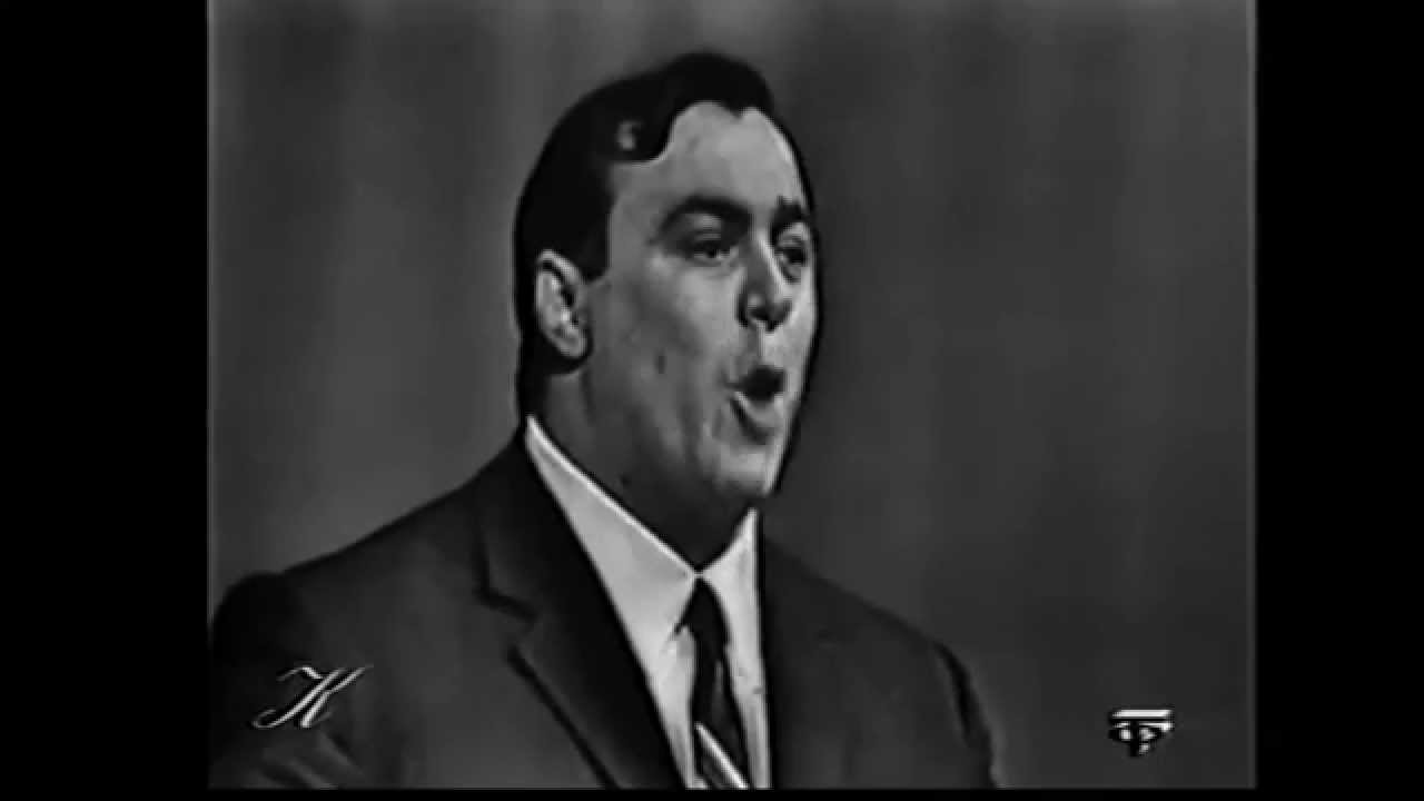 Young Luciano Pavarotti La Boheme Che gelida manina 29