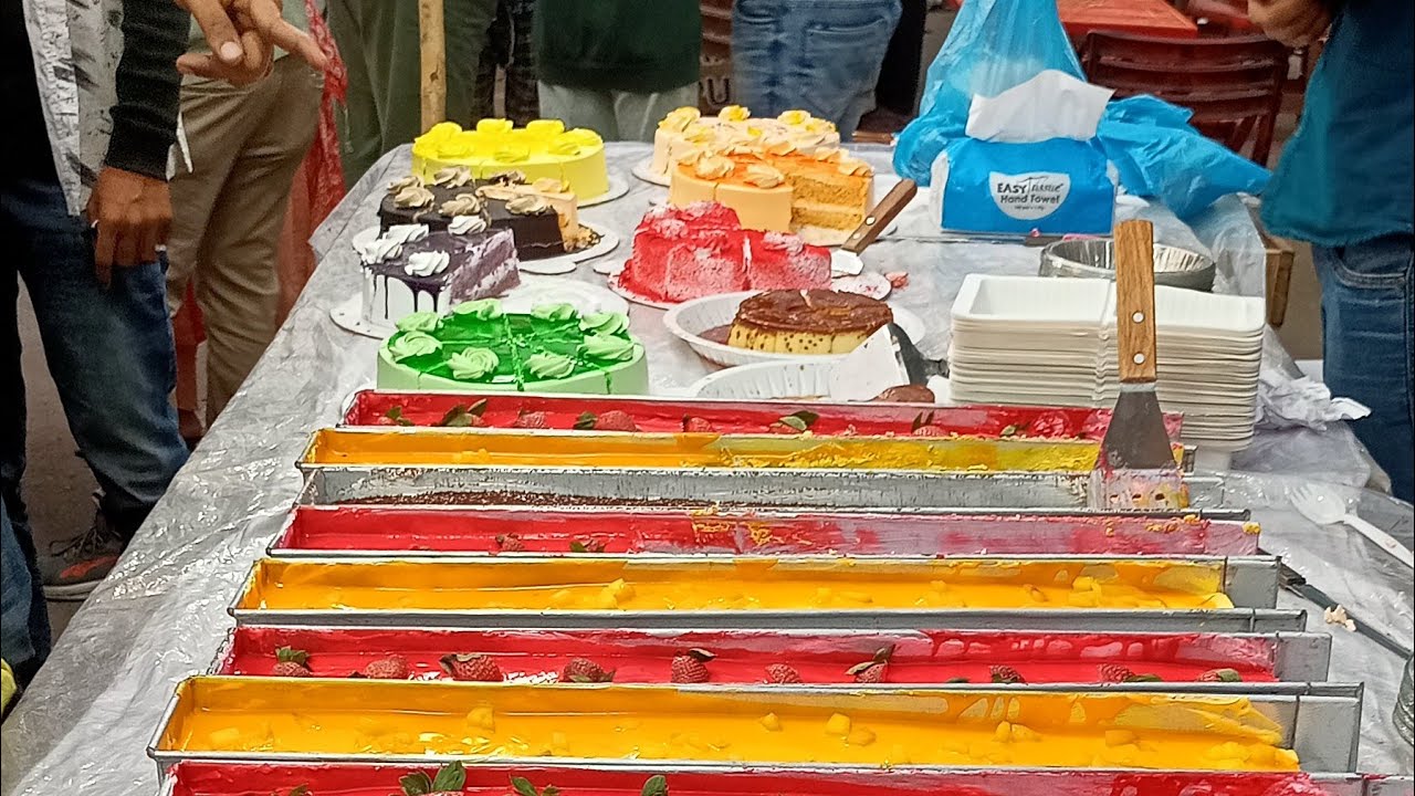আগারগাঁও কেক পট্টি থেকে ।ive!