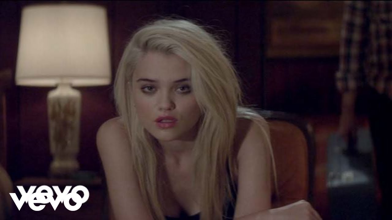 Sky Ferreira - Sad Dream