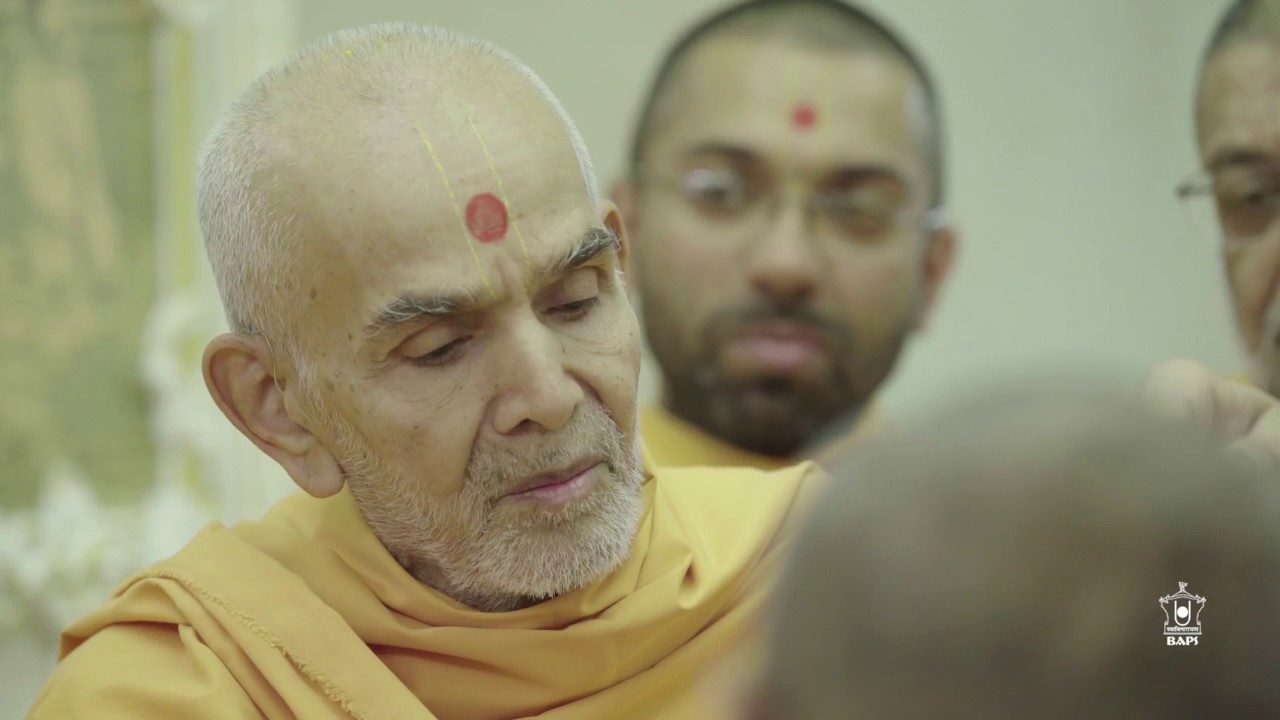 Nilkanth Varni Abhishek Video