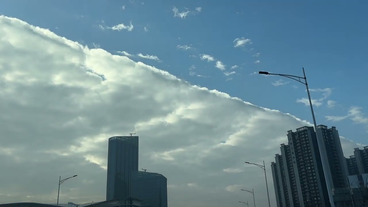 “Cloud Wall” Hits China!