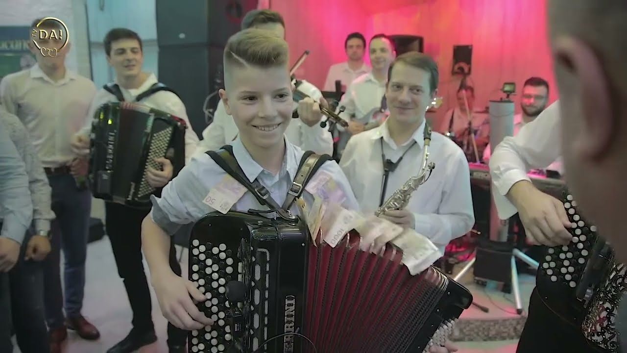 Jabucanac - Na mladjima harmonika ostaje 🎵🍎