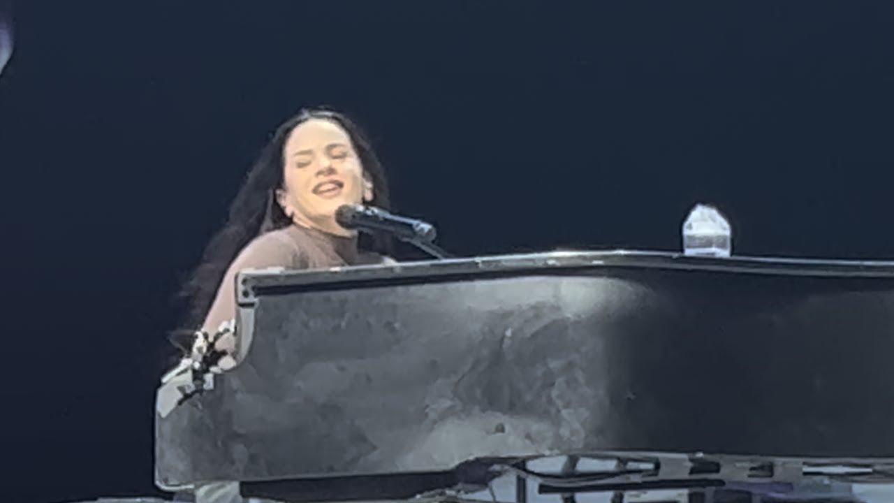 ROSALÍA - HENTAI LIVE 4K ROCK WERCHTER
