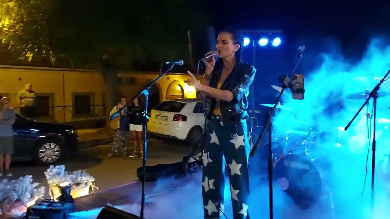 Leslie Austin live in concert at Rock Bar 24/08/K22