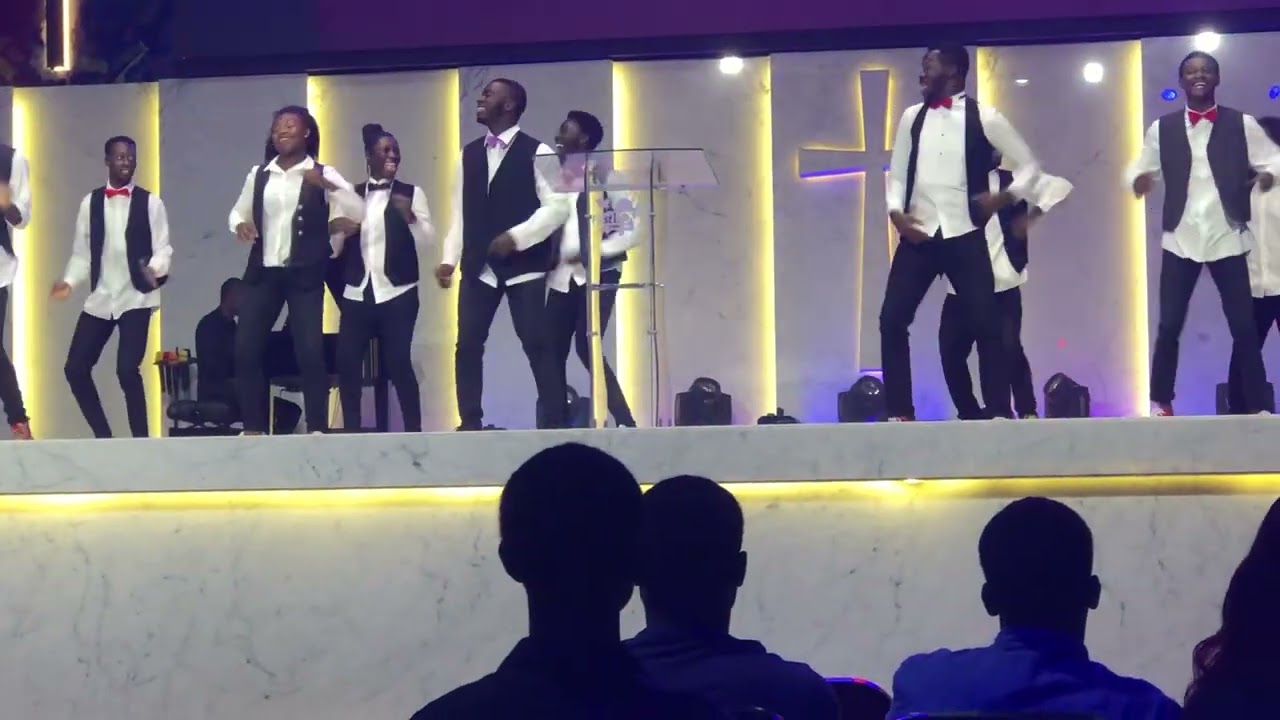 Wobawobie dance @firstlovecenter on the 31st July,2022. @dhmmusic #damcingstars #firstlovecenter