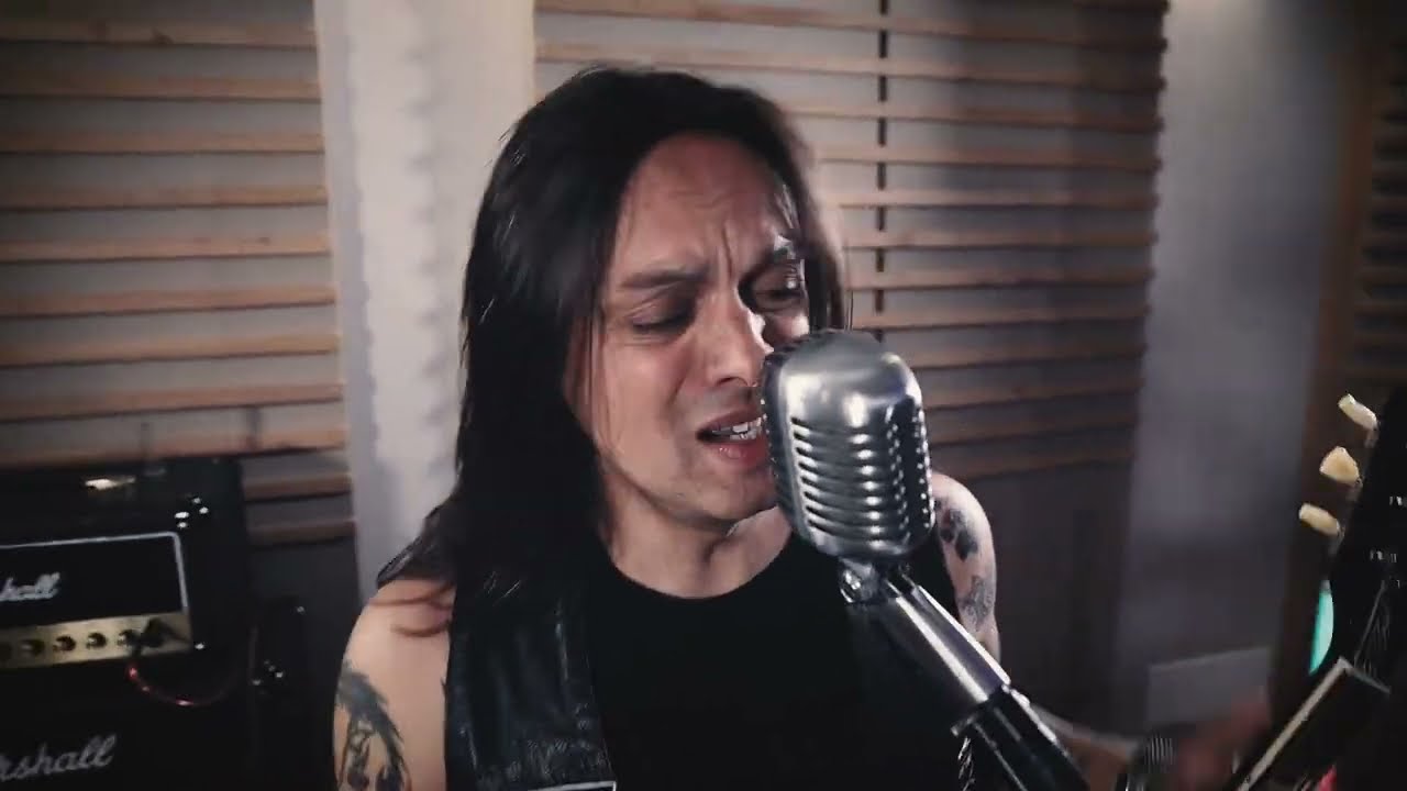 Fenisia - Wake Me Up (official music video)