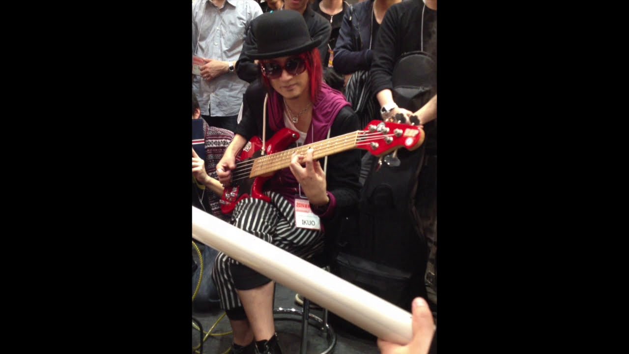 楽器フェア2014に突如現れたベーシストIKUO　Jam session
