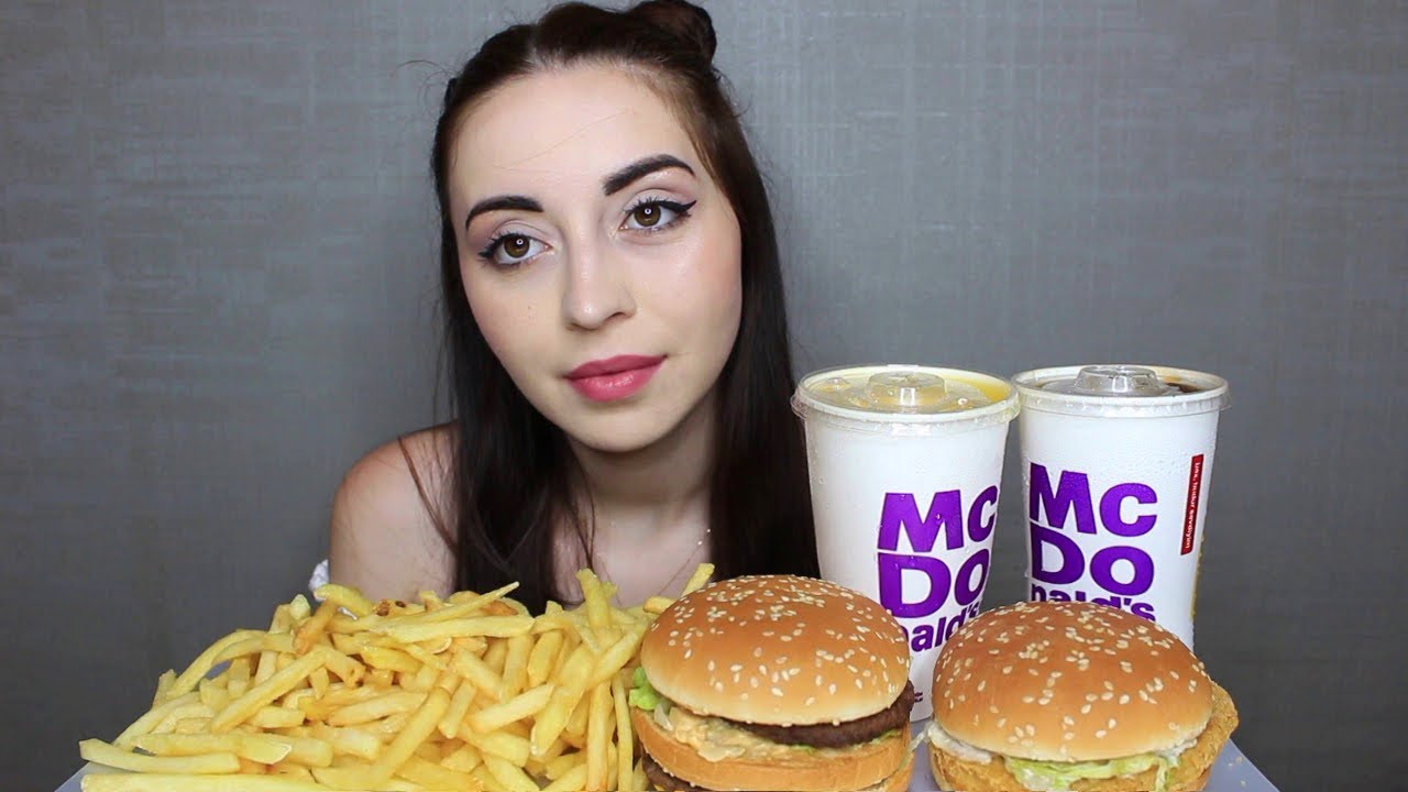 ЛЮБИМЫЕ И НЕ ЛЮБИМЫЕ БЛОГЕРЫ / MUKBANG MCDONALDS Ayka Emilly