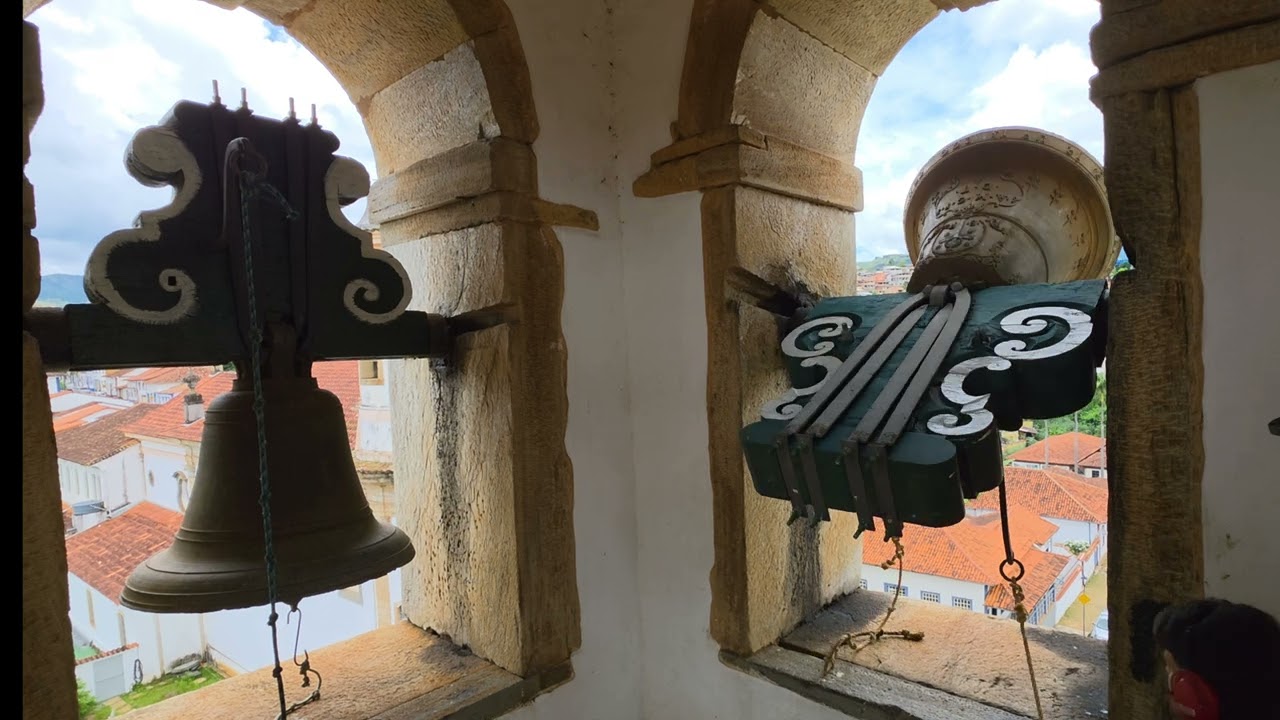 Sinos da igreja de São Francisco de Assis.