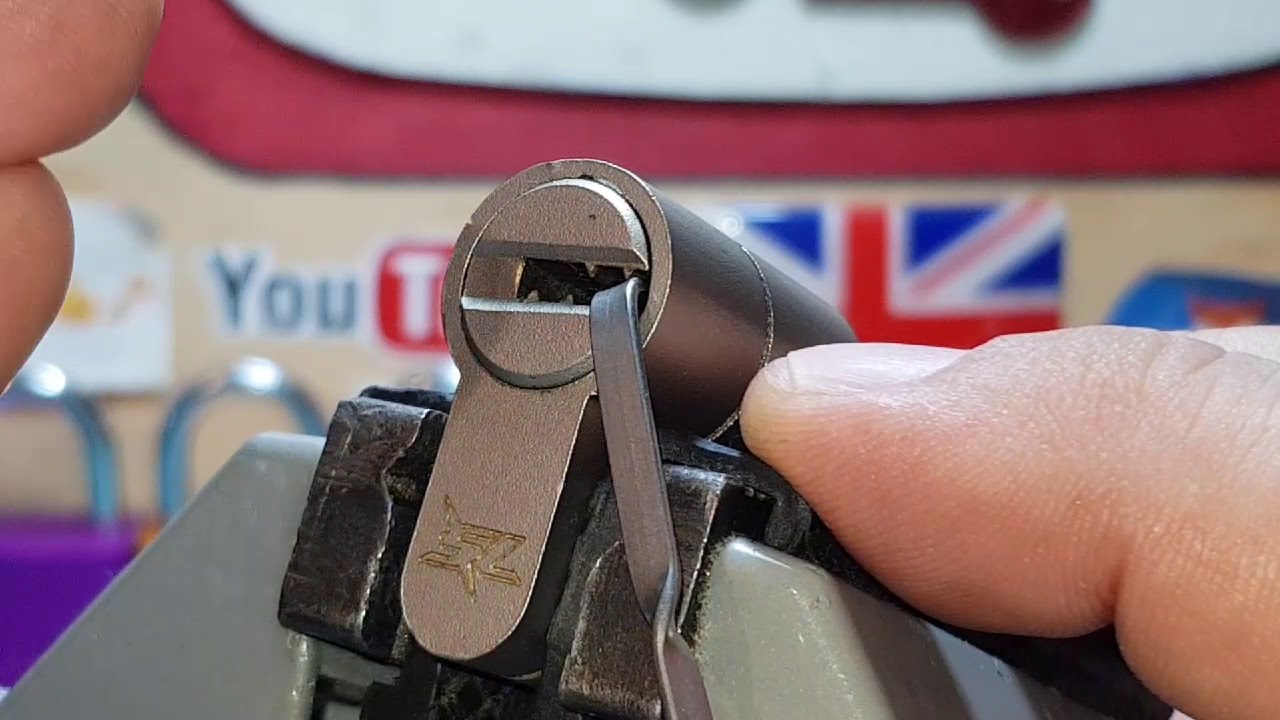 Lock picking. SL dimple lock with sliders spp'd&gutted