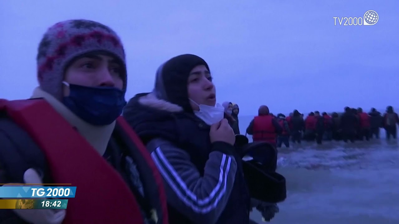 Migranti, il dramma dei disperati che cercano di attraversare la Manica