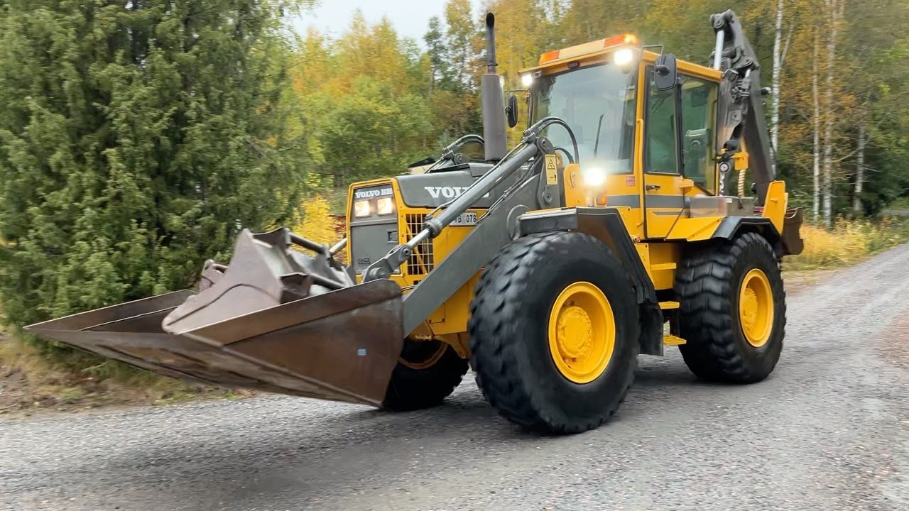 Köp Grävlastare Volvo BM EL70C på Klaravik