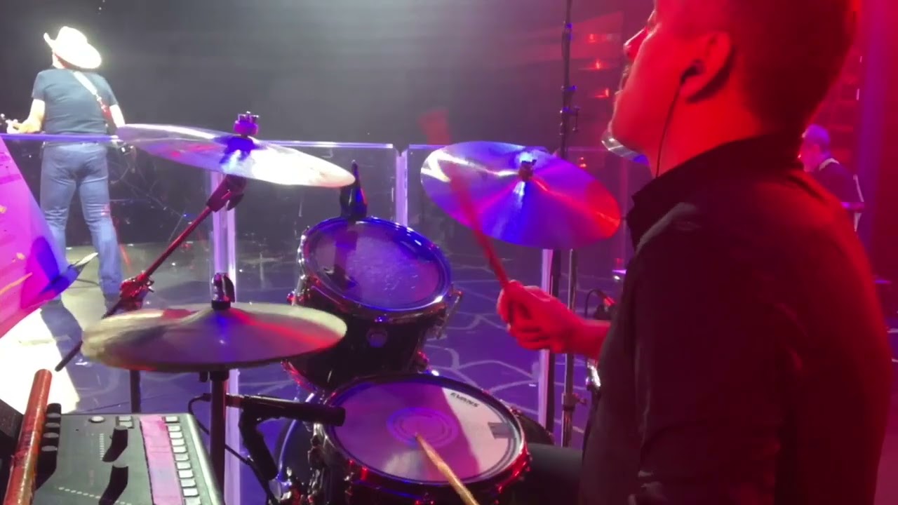 COUNTRY MEDLEY - Live with Patrick McMahon - May 4th, 2025