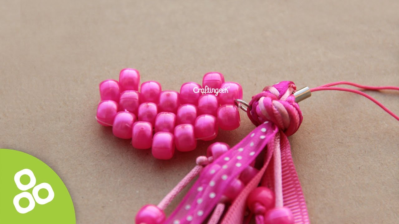 Adorno de corazon para el móvil // Kandi heart charm