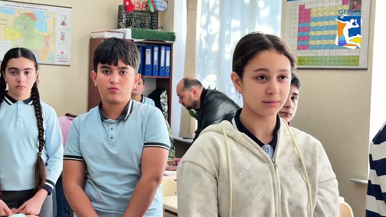 Gəncə şəhərində orta məktəblərdə şagirdlərlə seleksiya xarakterli görüş keçirib.
