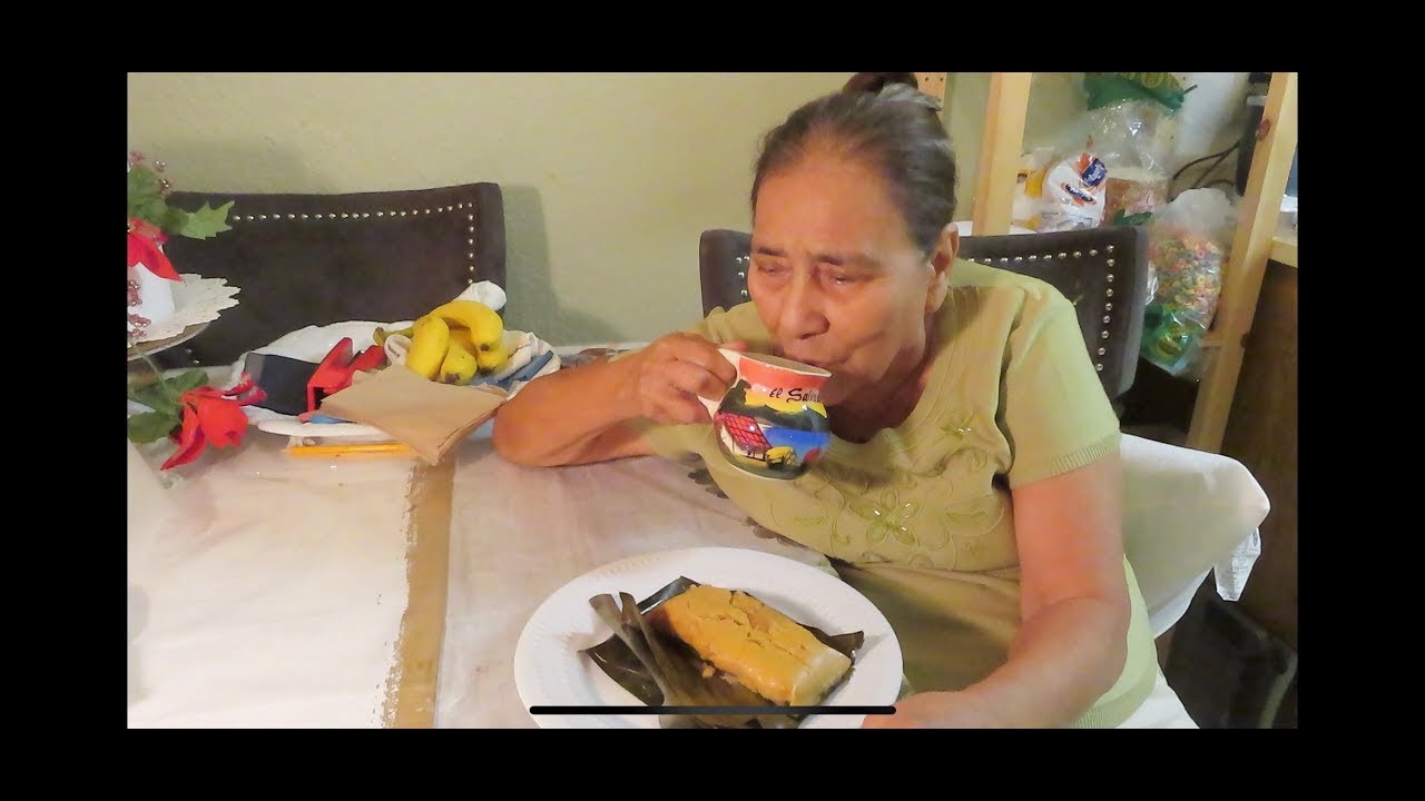 Ricos tamales salvadoreños de puerco, cuche ,chancho, marrano o tunco