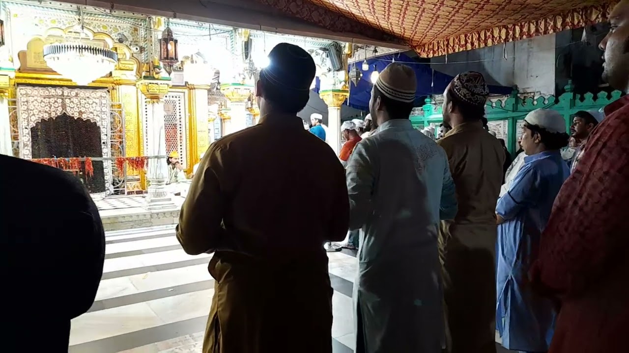 Saba Ba Su E Madina Ru Kun (With Subtitles) Naat E Paak | Hazrat Nizamudin Auliya Mehboob E Ilahi RA