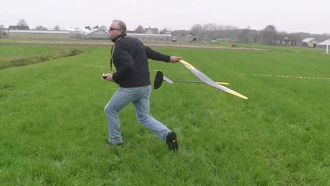 DLG launches in slowmotion