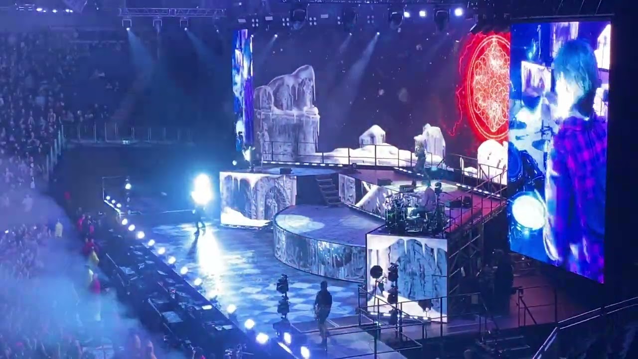 Bring Me The Horizon - Shadow Moses + Obey (feat Yungblud) LIVE @ O2 Arena London UK 2024 // Night 1