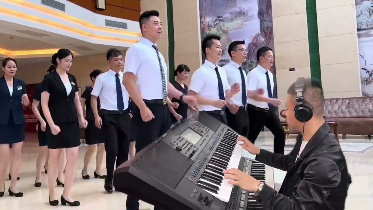 电子琴演奏【牡丹之歌广场舞版】售楼员们瞬间变成了舞蹈队