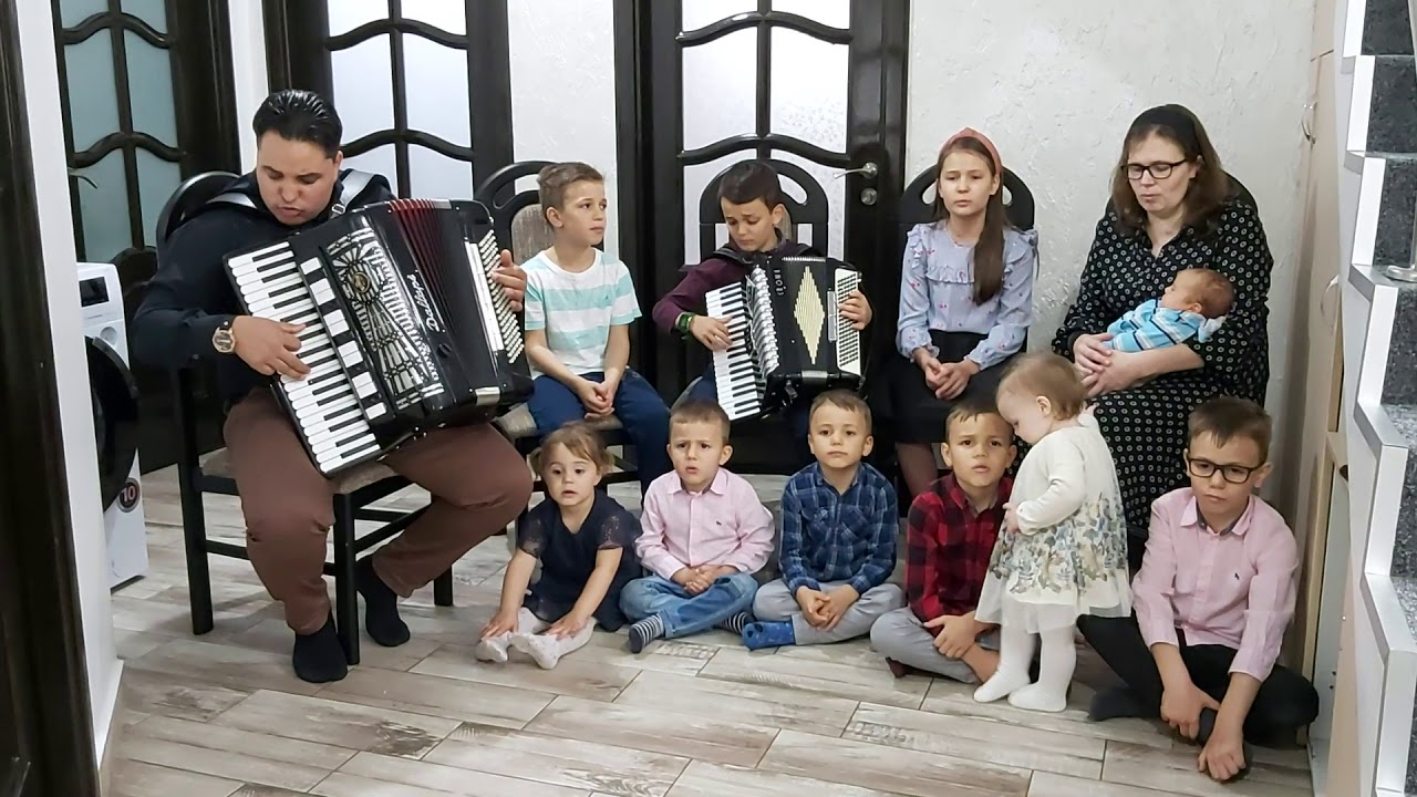 Familia Strugariu - Depind de Tine