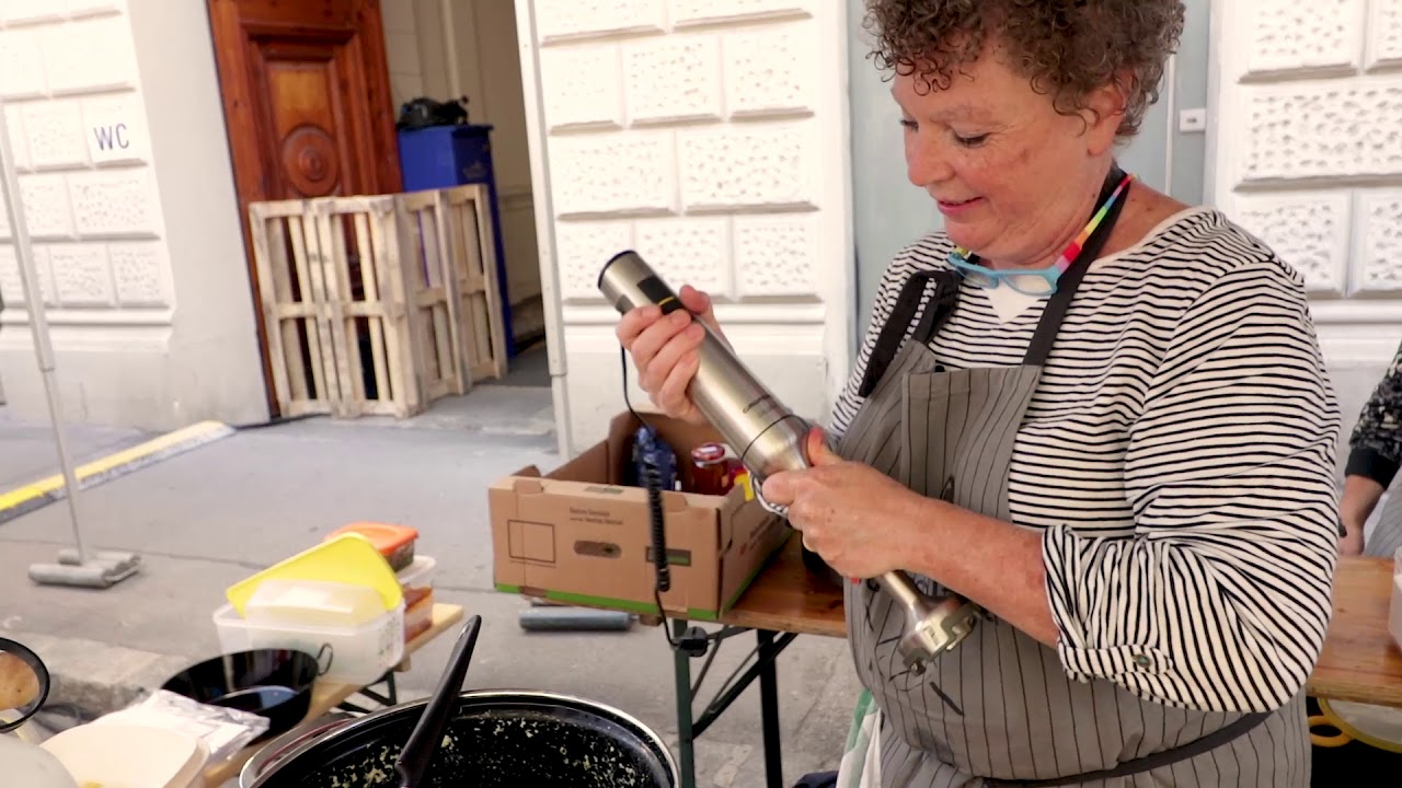 Grundig bei Kochen in der Hermanngasse 2018