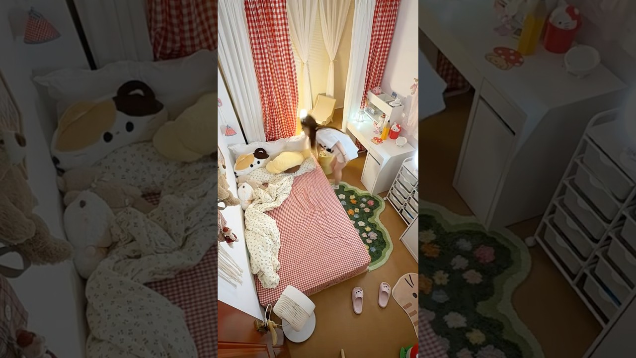 Cute cozy room makeover 🎀✨ #roomtour #aestheticroomdecor #viral #youtubeshorts #shorts